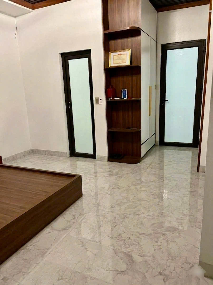 Bán Nhà 3 Tầng Còn Mới Trung Tâm Phường Quảng Thắng, TP Thanh Hóa - 45m2, Giá 3.3 Tỷ