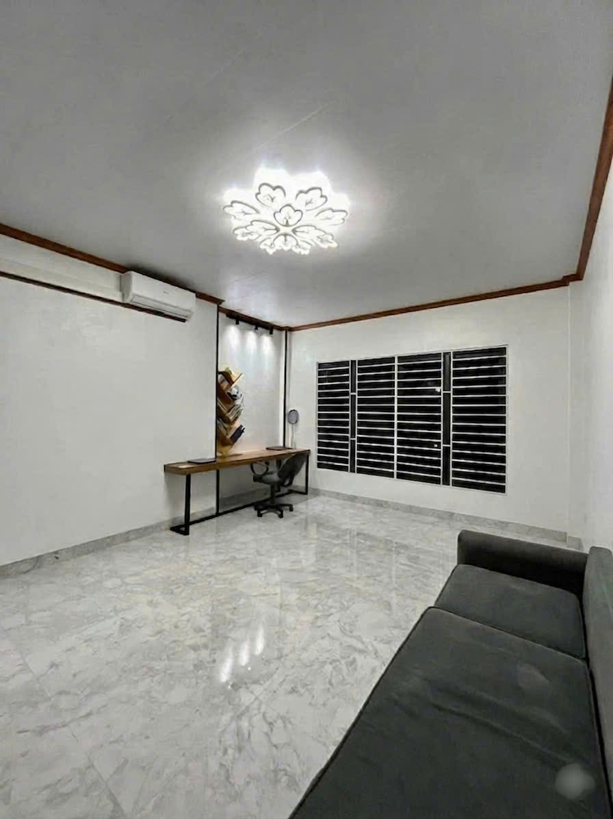 Bán Nhà 3 Tầng Còn Mới Trung Tâm Phường Quảng Thắng, TP Thanh Hóa - 45m2, Giá 3.3 Tỷ