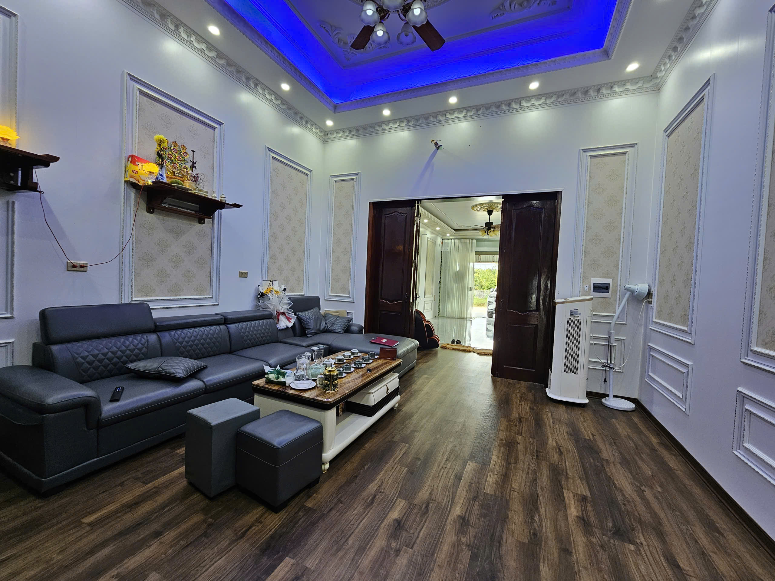 Bán nhà 2 tầng đẹp, 125m2 mặt tiền 5m, đường nhựa 10m cạnh công sở Quảng Hợp, Quảng Xương