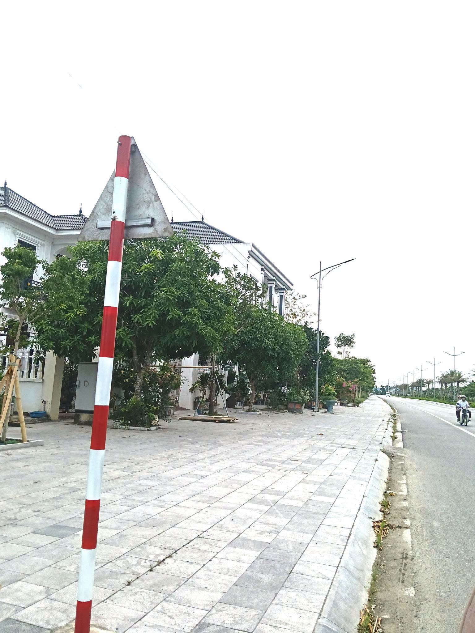 Bán đất 100m2 mặt tiền 5m đường 40m tại Hoằng Long, TP Thanh Hóa