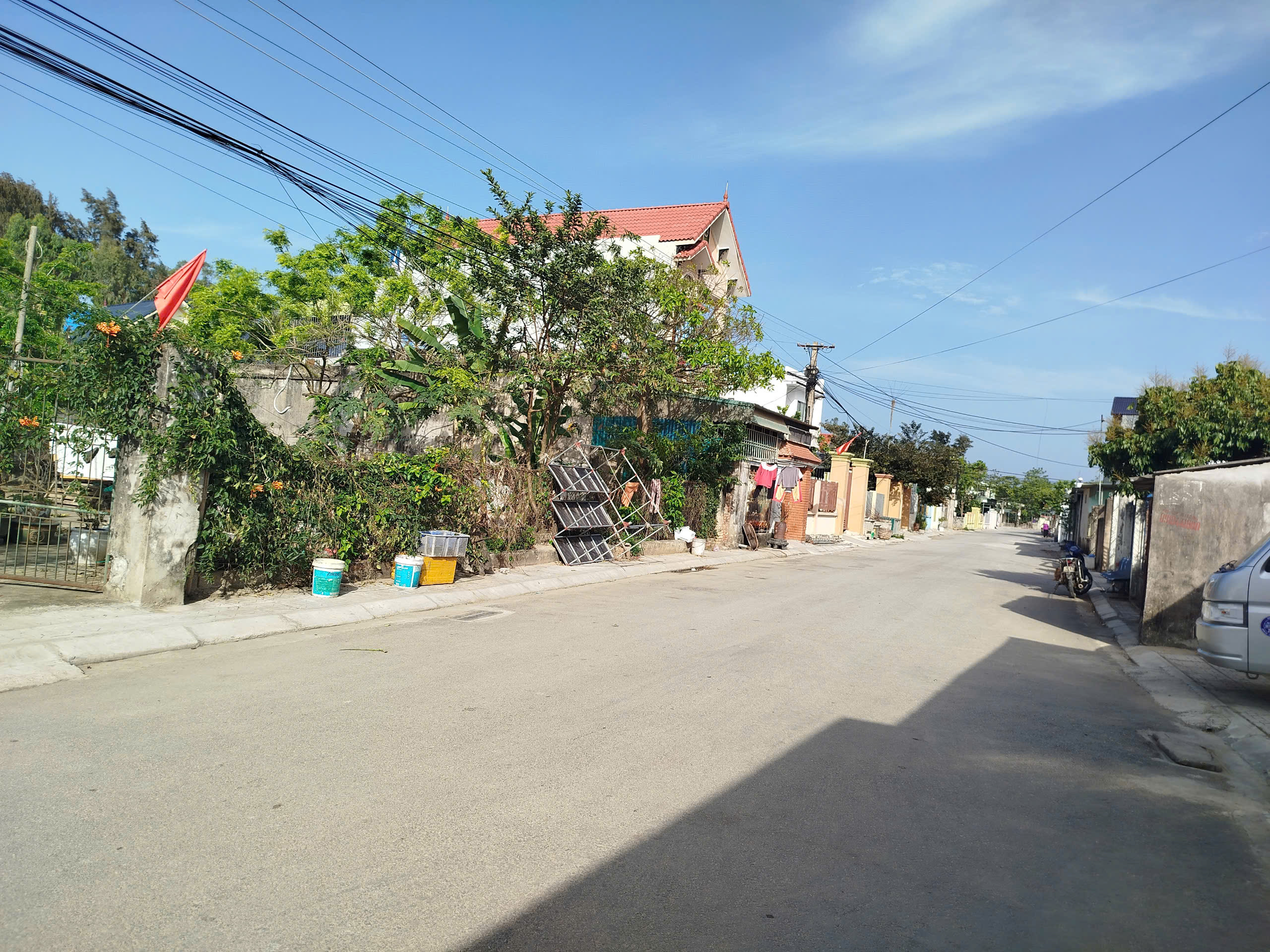 Bán đất biển Sầm Sơn 212m2 cạnh KĐT Vlasta, mặt tiền 10m, đường 8m