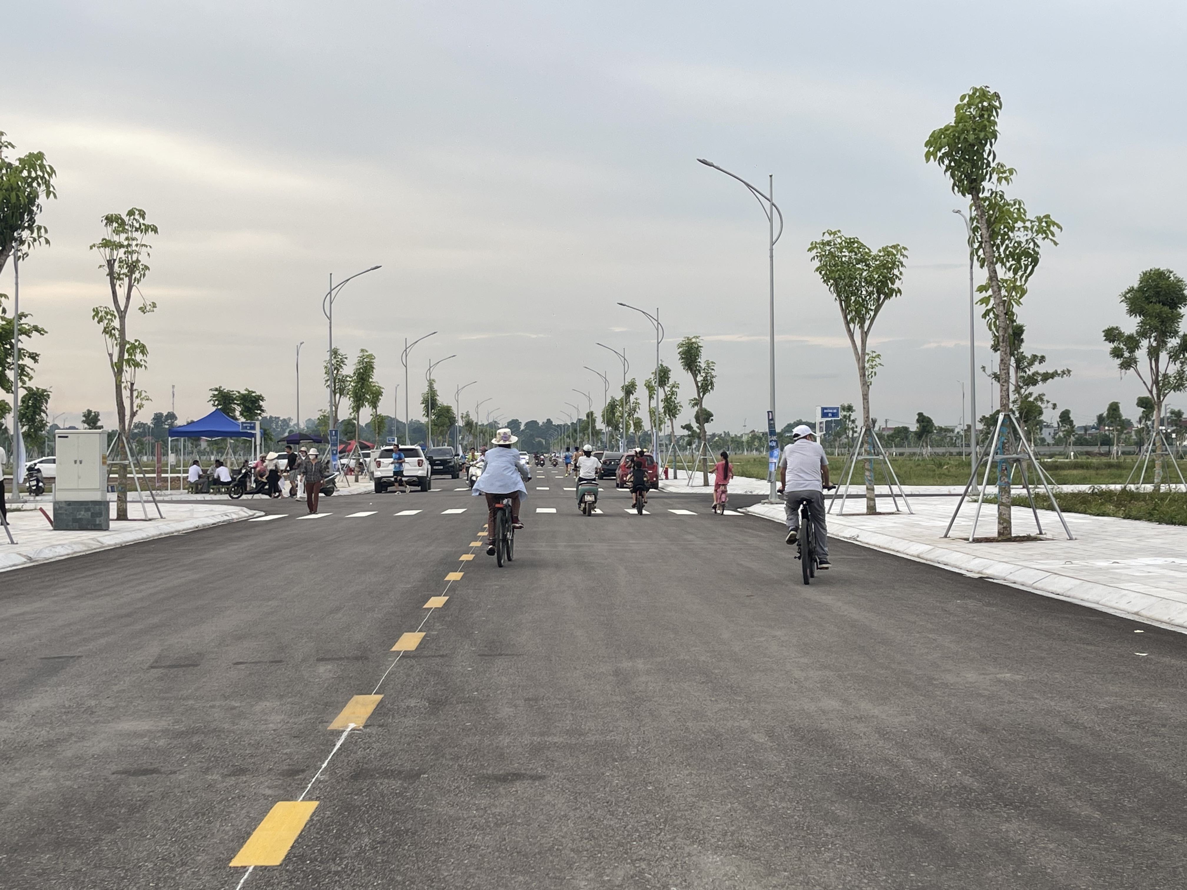 Bán đất nền dự án 100m2 đường đôi Triệu Sơn, mặt tiền 5m, sổ hồng, giá 1,35 tỷ