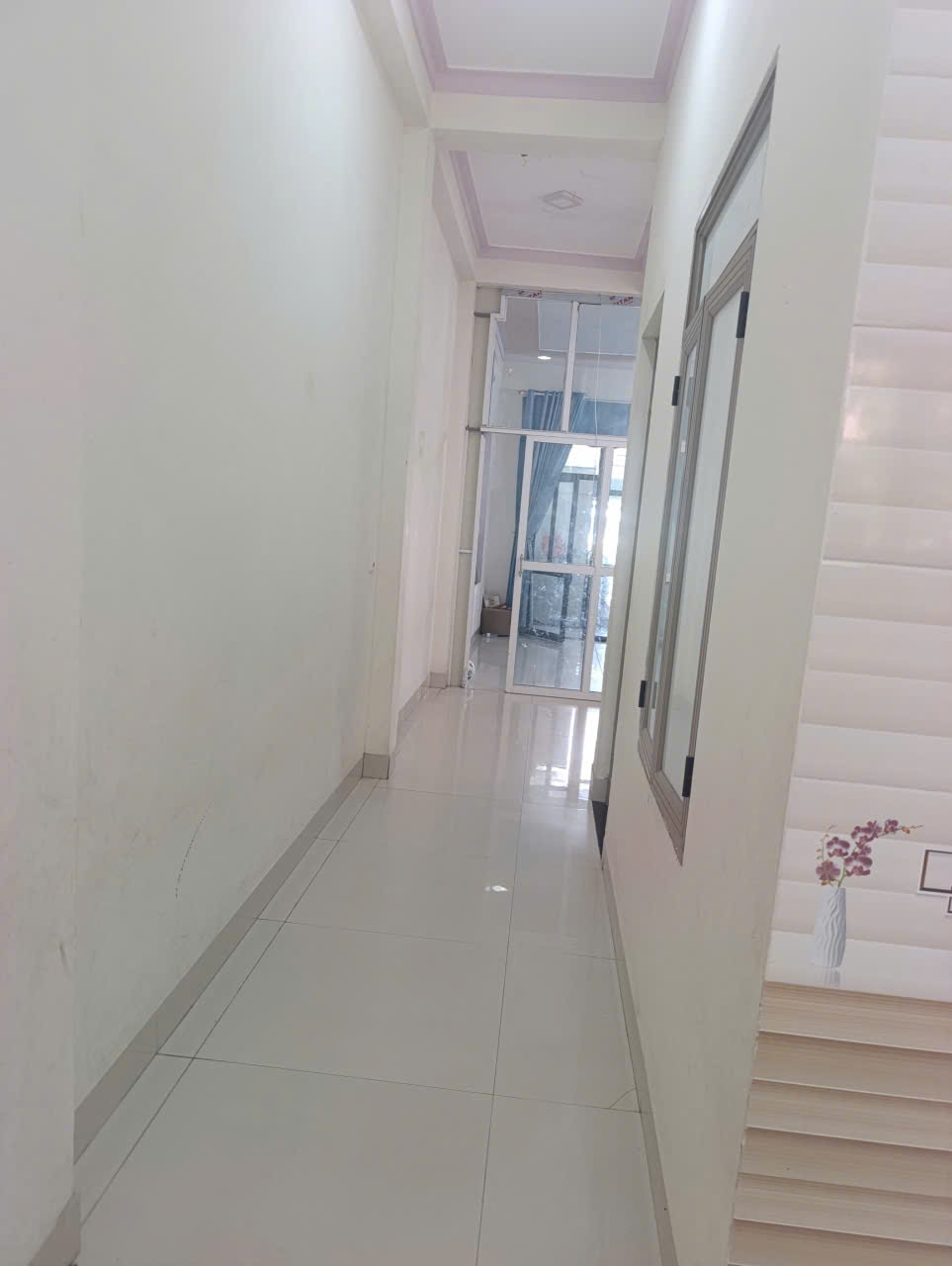 Bán nhà mặt QL 45 Đông Tiến 105m2, mặt tiền 5.5m, đường 24m, sổ hồng