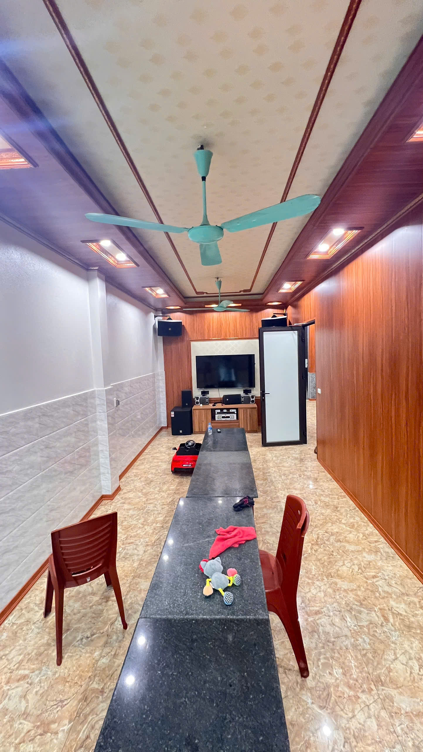 Bán nhà mặt phố MB 530 Mường Thanh Đông Vệ 180m2, mặt tiền 10m, đường 15m