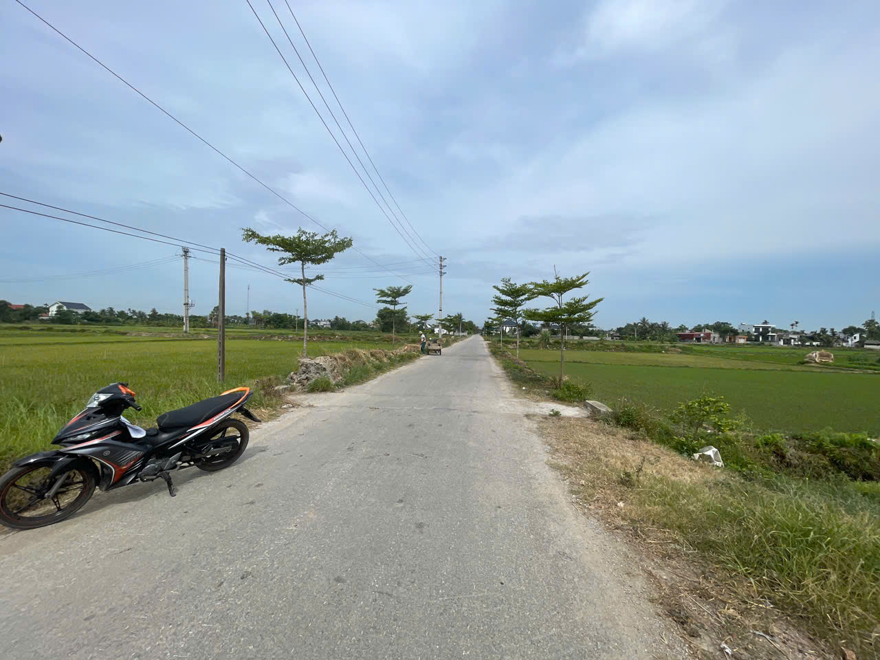 Bán đất nền dự án 175m2 trục chính Quảng Nhân, gần QL1A, sổ hồng, đường 17,5m