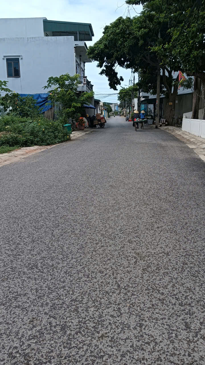 Bán đất mặt đường Thanh Chương Quảng Thành 483,7m2, đường 8m, sổ hồng sẵn