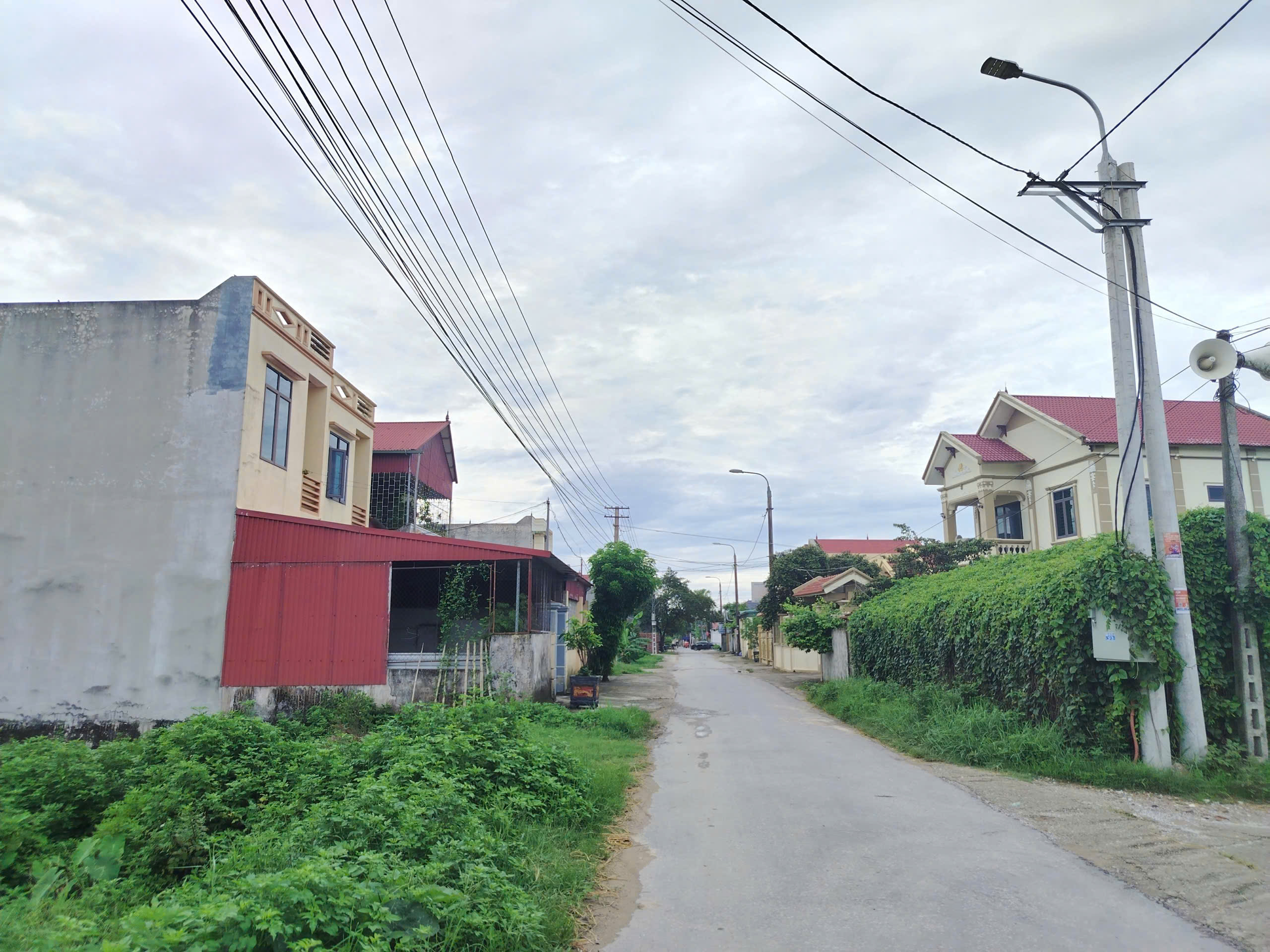 Bán đất nền dự án MBQH 41 Quảng Đông 100m2, đường 17m, sổ hồng