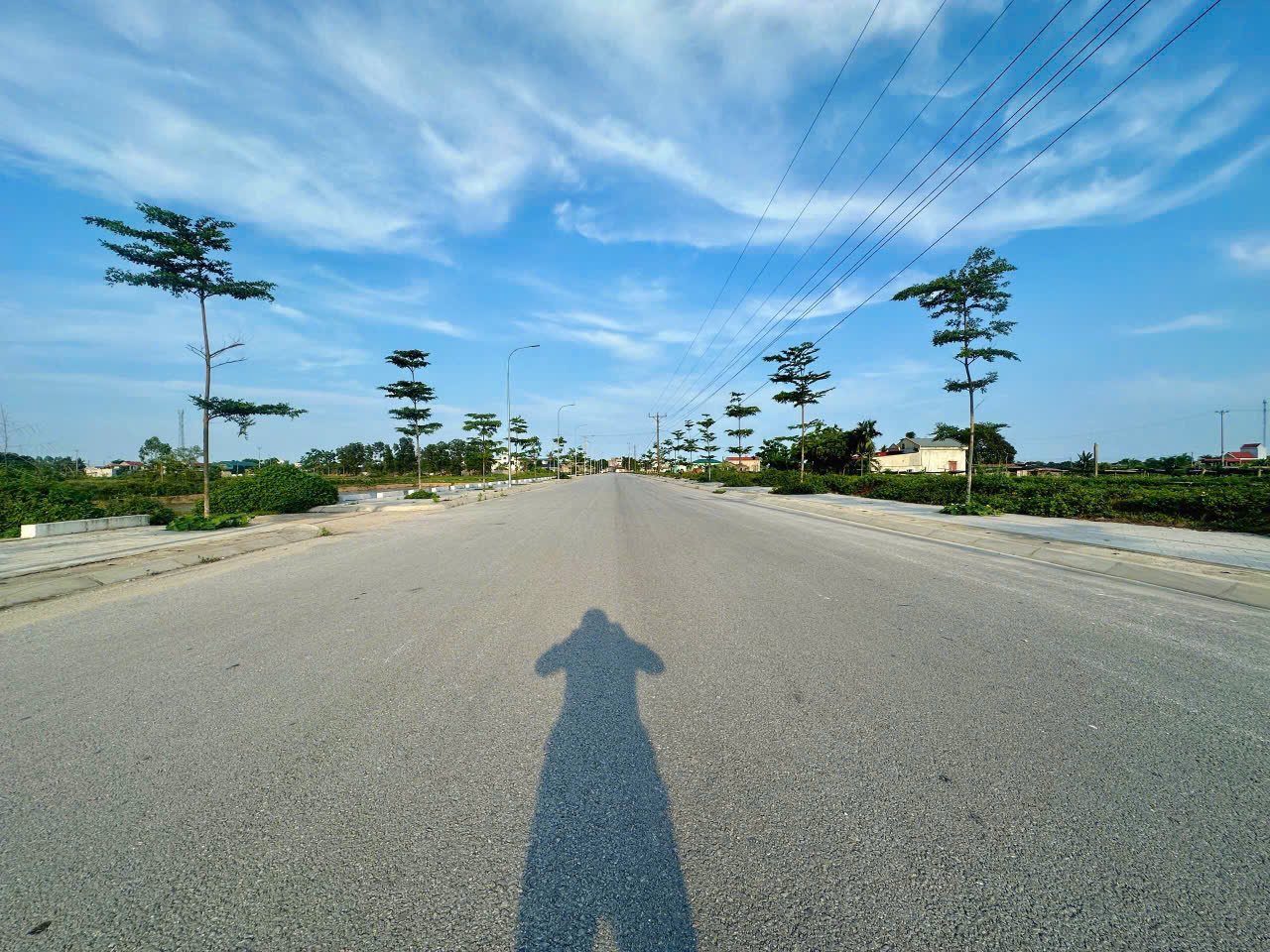 Bán đất nền MB12 Quảng Phú Thanh Hóa 195m2, mặt tiền 12m, đường 30m, sổ hồng