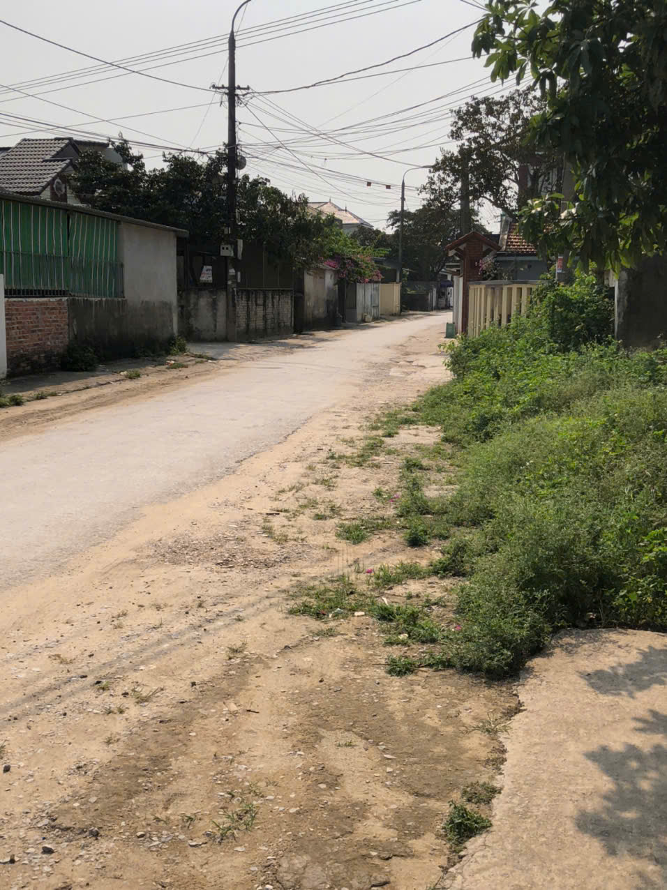 Bán đất nền MB31 Quảng Đông 125m2 trục chính, đường 26m, sổ hồng, giá 2,35 tỷ