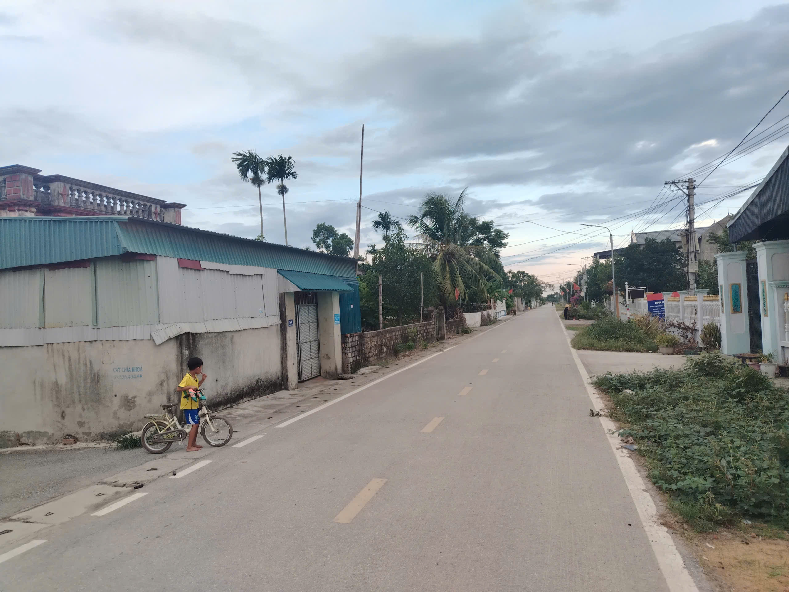 Bán đất 134m2 2 mặt tiền đường nhựa Quảng Ninh, Quảng Xương giá 1,1 tỷ