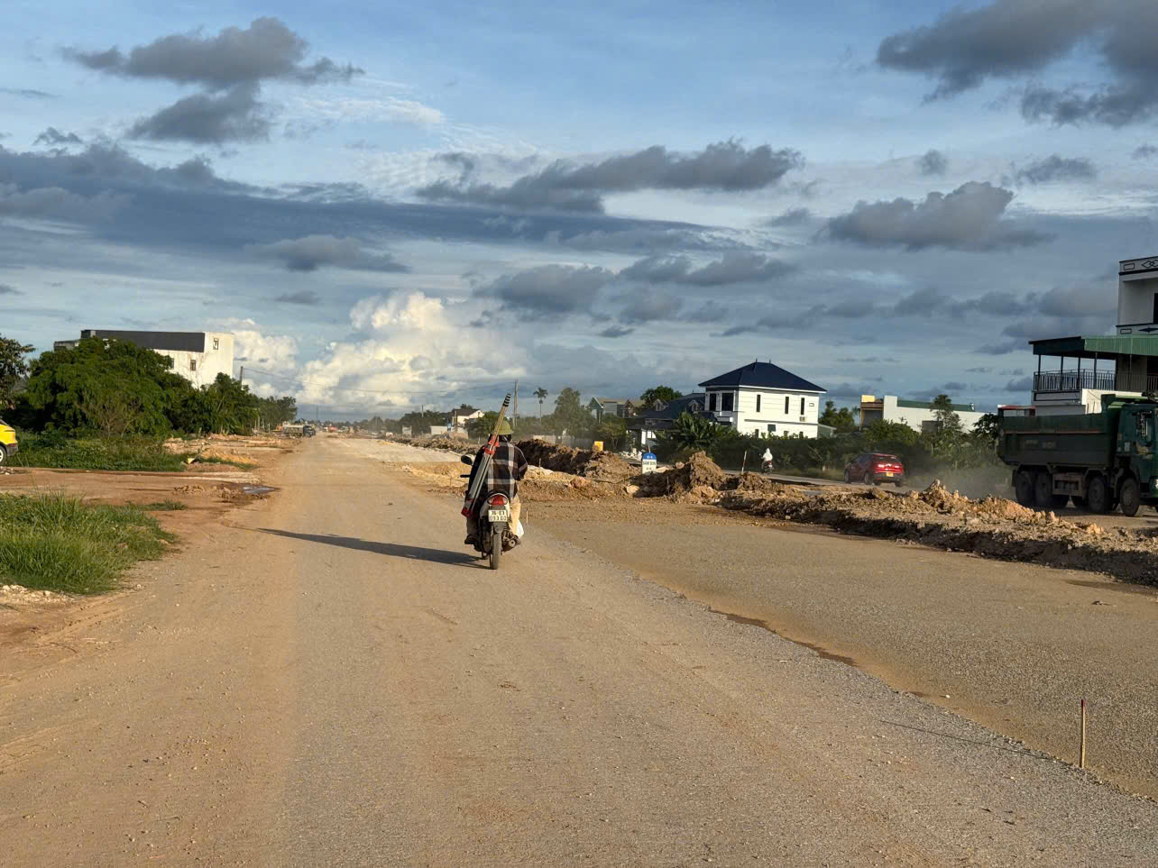 Bán đất 100m2 lô 2 trục đôi Võ Nguyên Giáp, Quảng Định, Quảng Xương