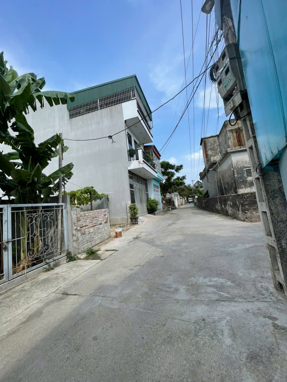 Bán đất 3 mặt tiền 310m2 tại Quảng Thịnh Thanh Hóa, ngõ ô tô thông thoáng
