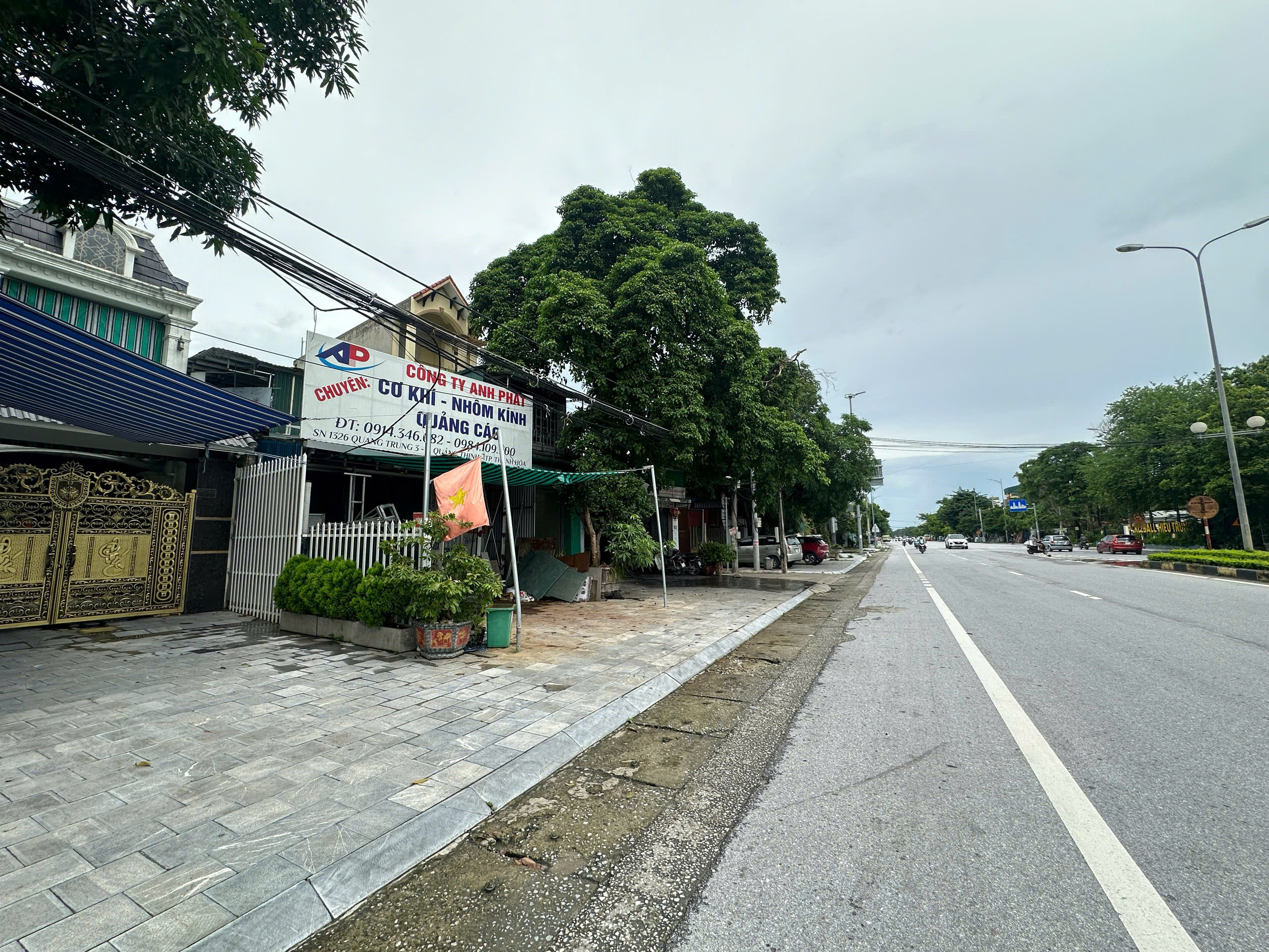 Bán đất mặt đường Quang Trung Thanh Hóa 147m2, nở hậu, đường 45m, sổ hồng