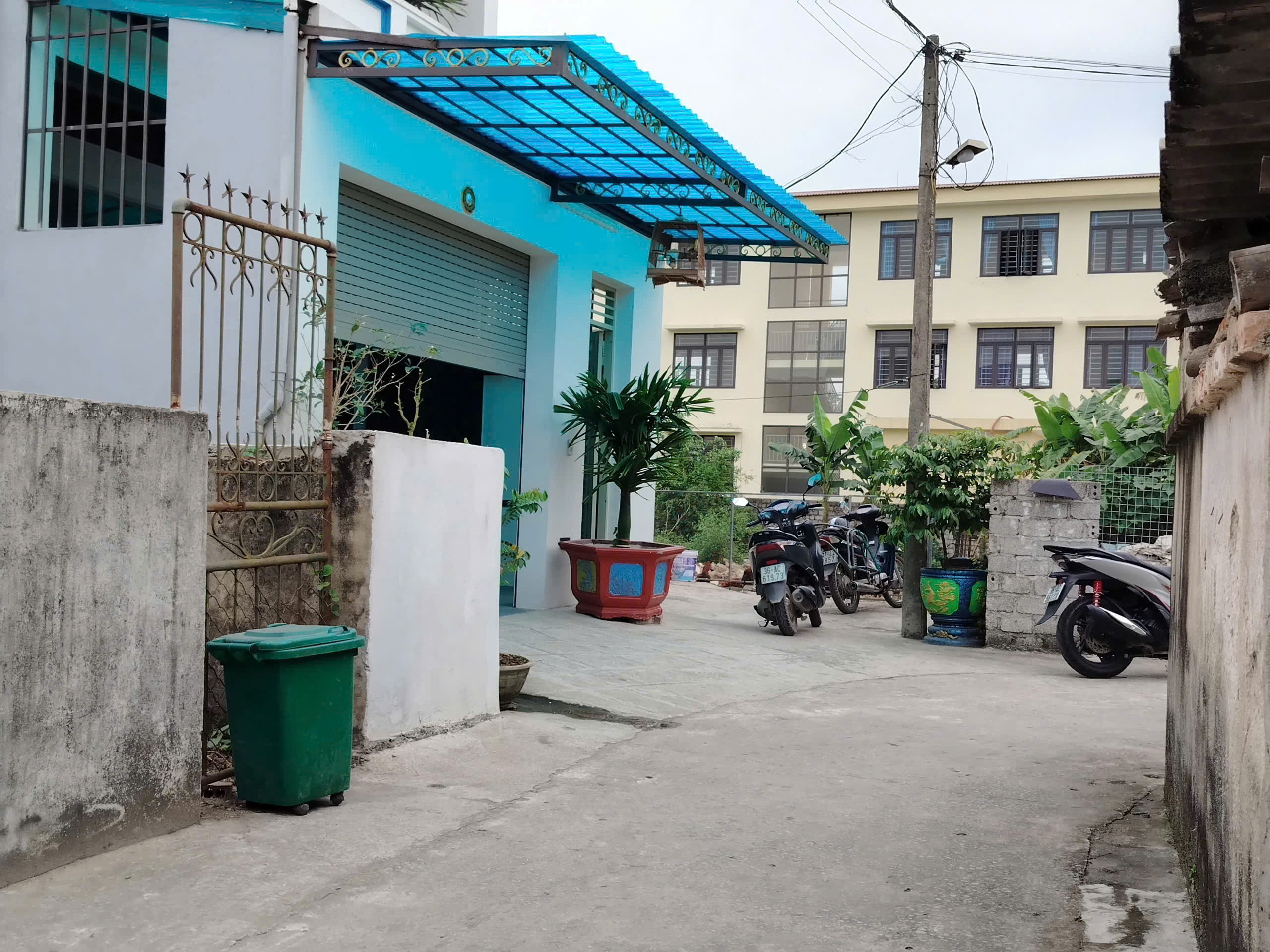 Bán đất phố 4 Quảng Cát 150m2 nở hậu, gần trường Chu Văn An, sổ hồng