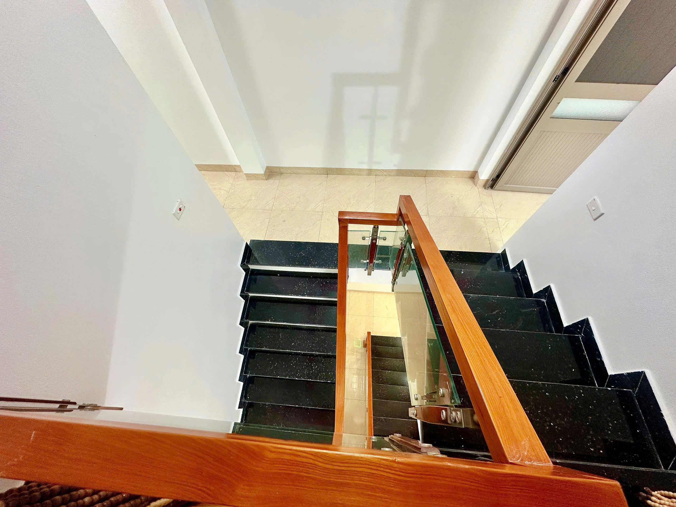 Bán nhà riêng 112m2 tại Quảng Thịnh Thanh Hóa, mặt tiền 5m, sổ hồng sẵn