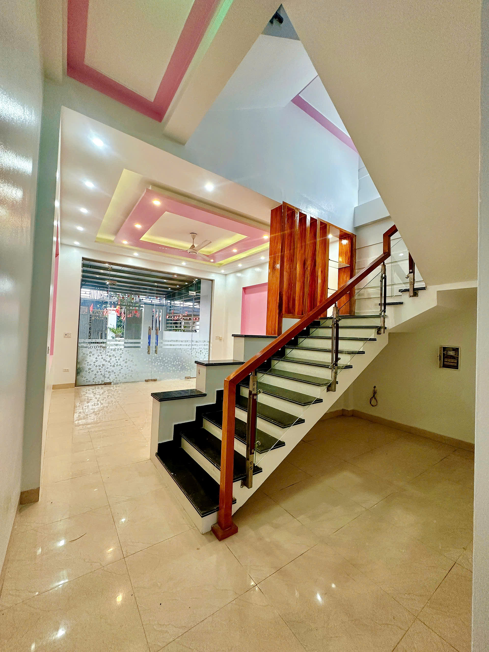 Bán nhà riêng 112m2 tại Quảng Thịnh Thanh Hóa, mặt tiền 5m, sổ hồng sẵn