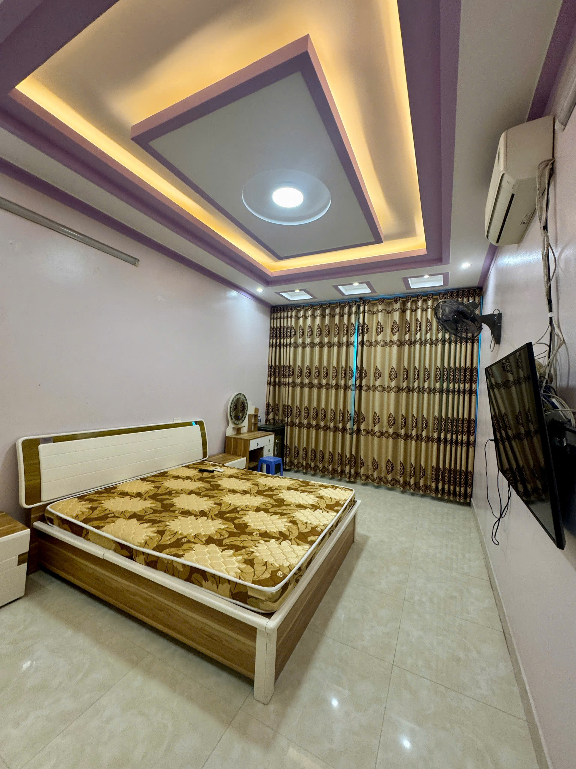 Bán nhà 3 tầng trục chính Thọ Hạc, Thanh Hóa - 58m2, đường 10.5m, sổ hồng